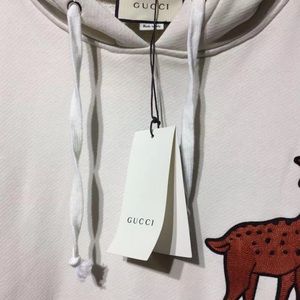 *NEW* Gucci sweatshirt With Deer patch Never worn